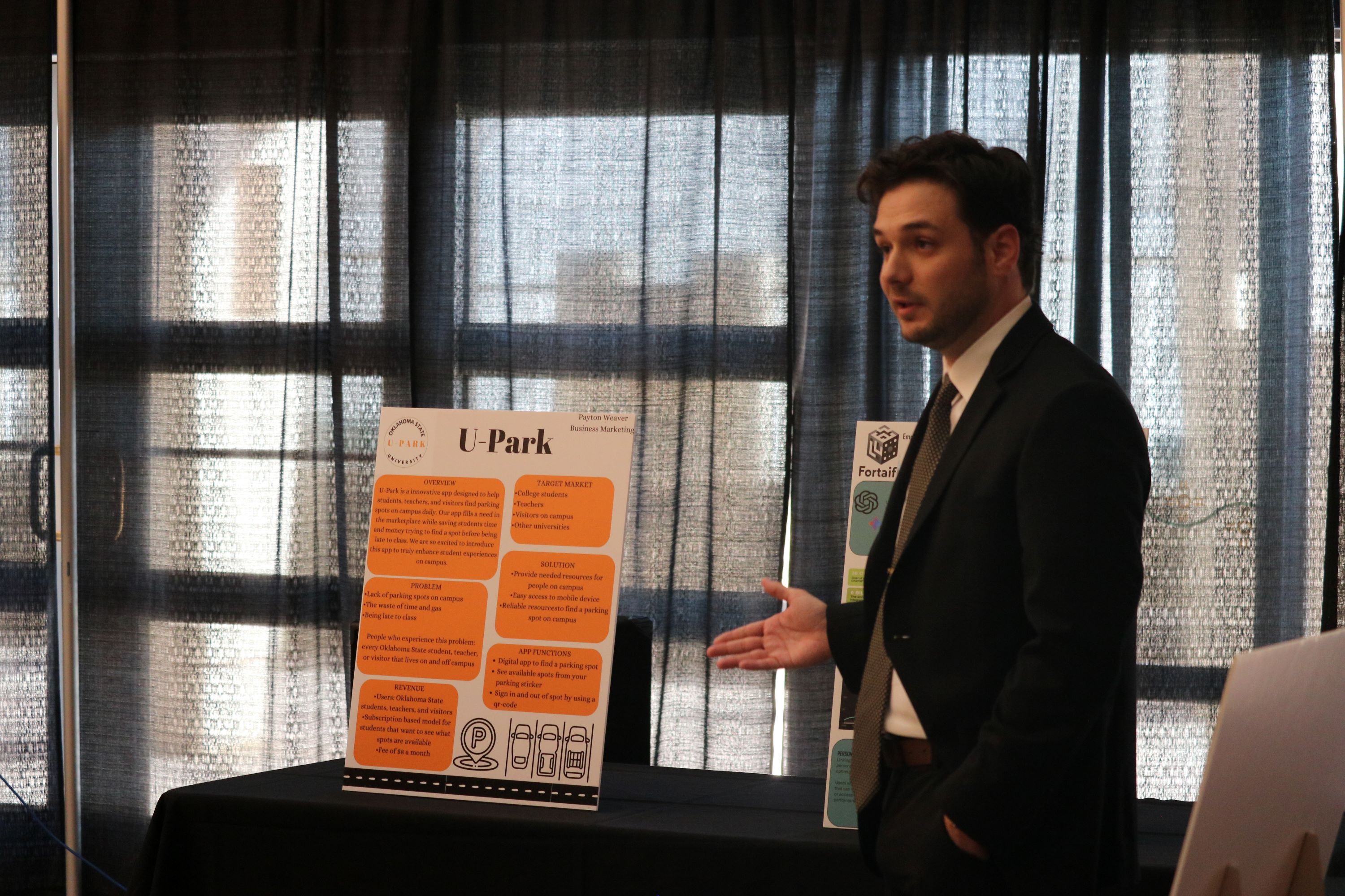 student pitching student pitching